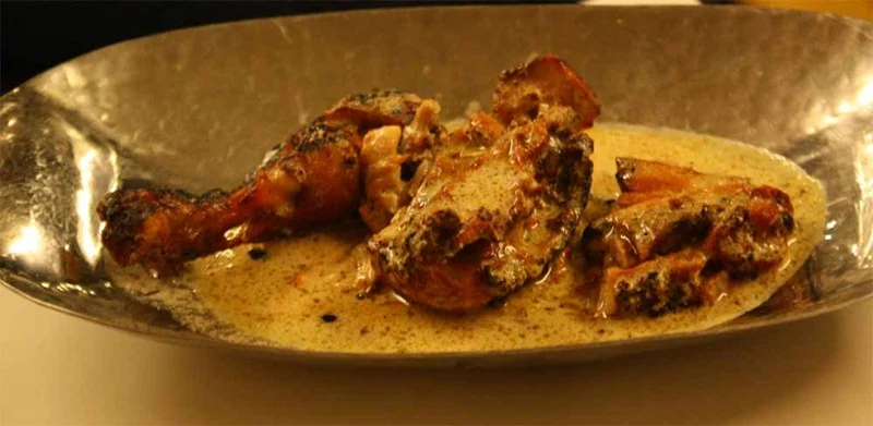 Mouthwatering Chicken at Noor Mohammadi Picture Credits: bluegape.com