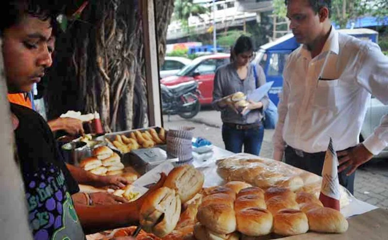 Anand vada pav<br />Picture credits: homegrown.co.in