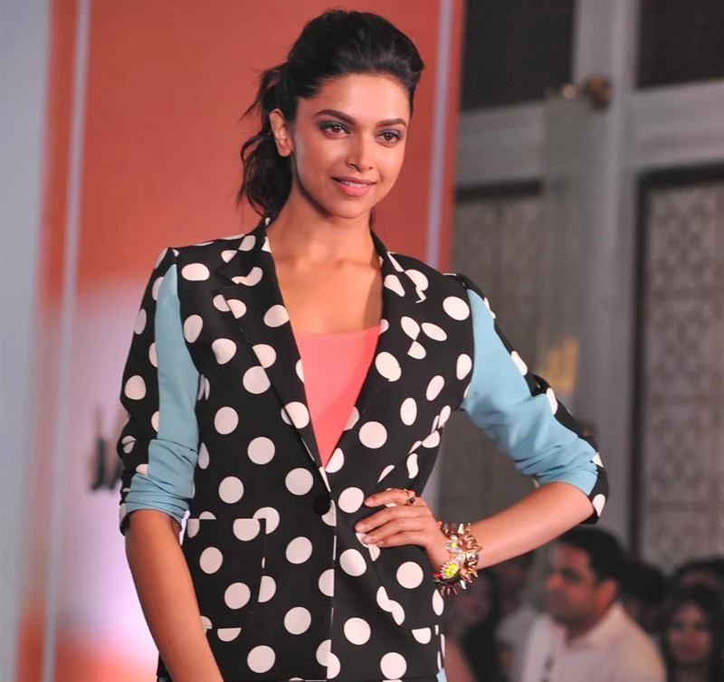 Twitter’s Top 10 : Most Popular Indian Celebrities