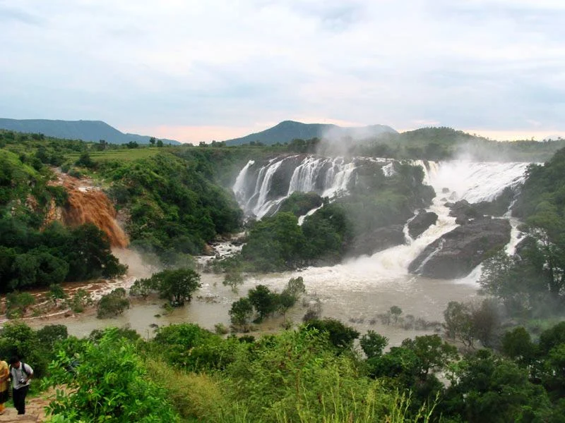 Shivanasamudra Falls<br />Picture credits: Bgajanan / Wikipedia