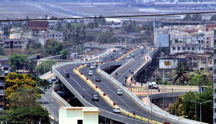 Double-Decker road – Santacruz-Chembur link road… Pic Source: (www.squarefootgobal.com)
