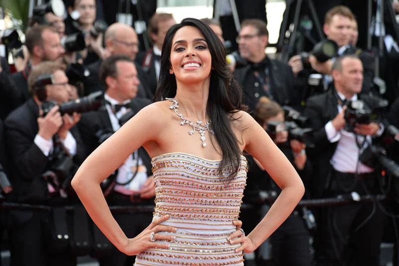 When they lost it! 10 Bollywood celebrities who were victims of robbery