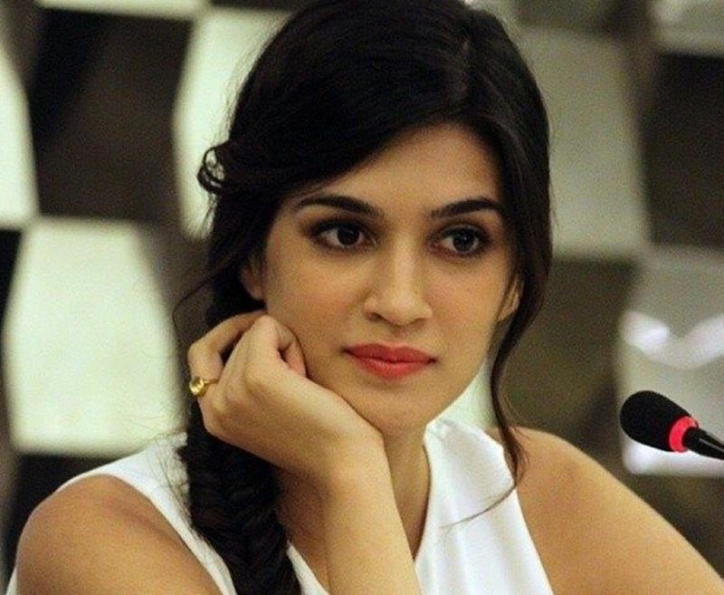 Kriti Sanon denies dating Sushant Singh Rajput