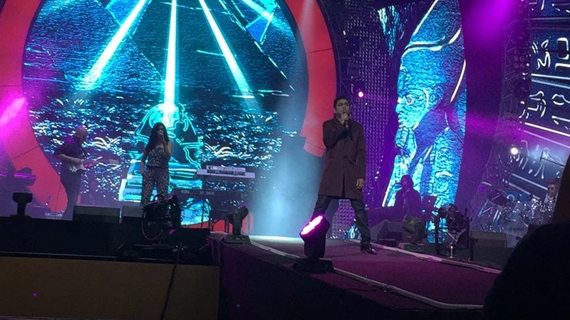 Global Citizen Live: Big B and Farhan shares stage, A R Rahman charms audience
