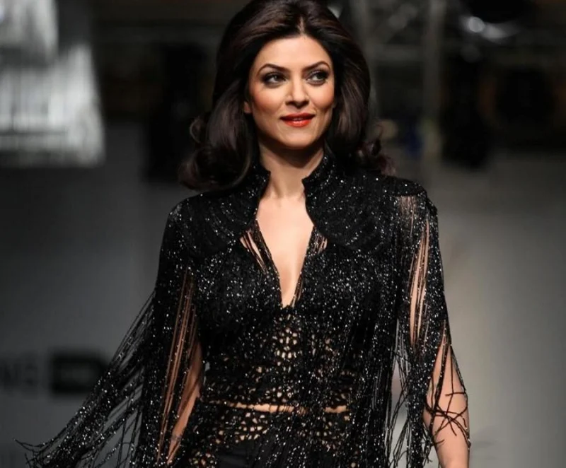 When they lost it! 10 Bollywood celebrities who were victims of robbery