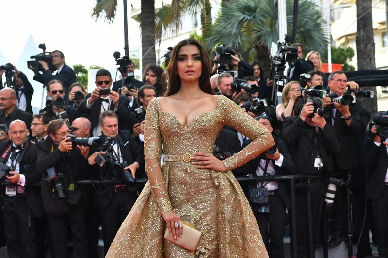 When they lost it! 10 Bollywood celebrities who were victims of robbery