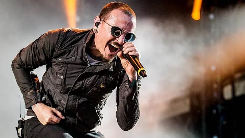 These famous singers lost the battle of life by succumbing to inner demons
