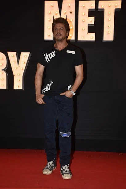 Photo Gallery: Shah Rukh Khan and Anushka Sharma at ‘Beech Beech Mein’ song launch