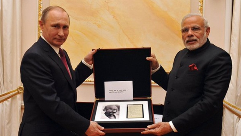 Gifts birthday boy PM Narendra Modi has received: Sekonda wristwatch, bicycle, a rare book