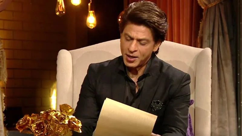 Watch: Deepika gets emotional after Shah Rukh Khan reads her a letter written by her mom