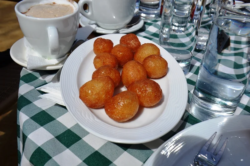 Honey balls dessert