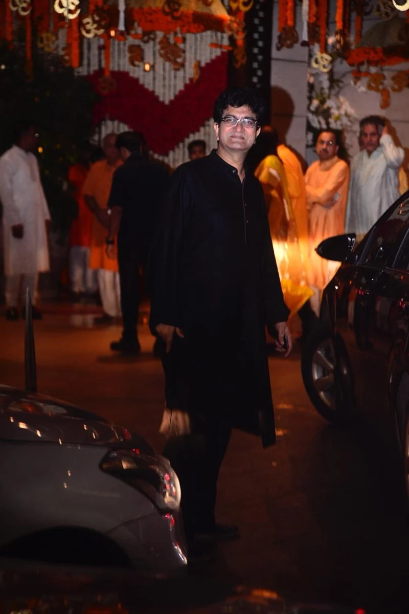 Prasoon Joshi at Mukesh Ambani’s house. Photo By: Viral Bhayani