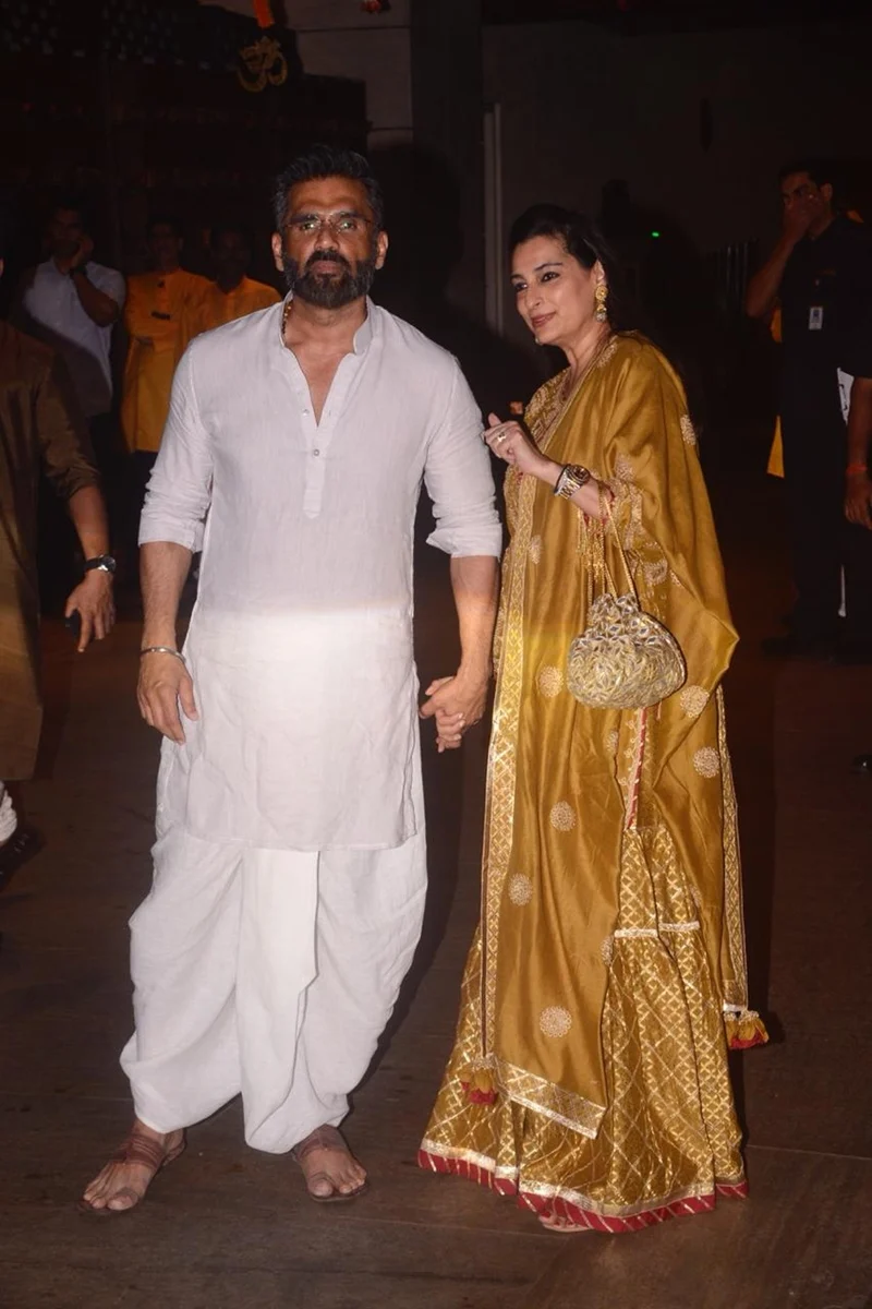 Suniel Shetty and his wife Mana Shetty at Mukesh Ambani’s house. Photo By: Viral Bhayani