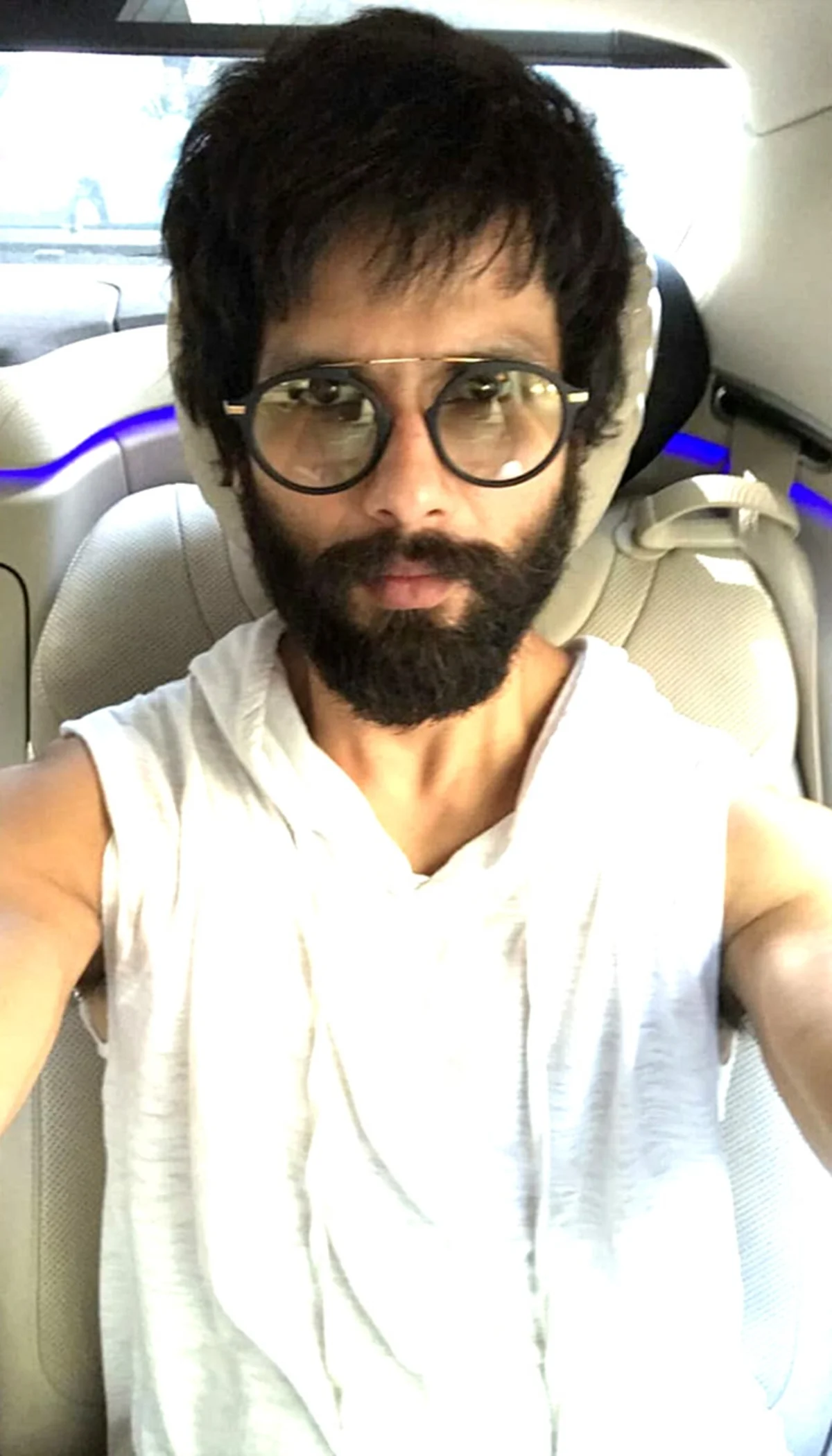 beardo ambassador shahid kapoor flaunts beard look for beardo ambassador shahid kapoor flaunts beard look for