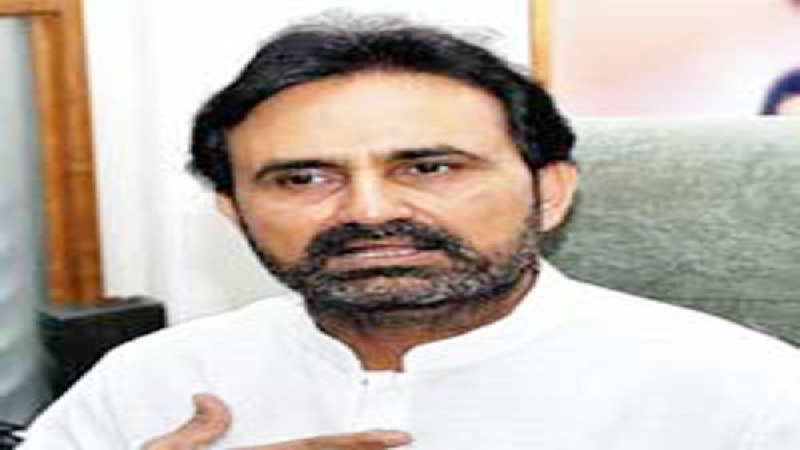 Who’s behind attacks on north Indians in Gujarat?