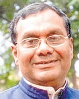 Indore: 85 file papers on last day