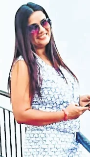 Sneha Upadhyay, beautician