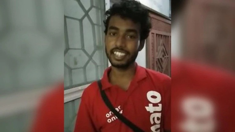Zomato delivery boy sings Gori Tera Gaon Bada Pyara on Guwahati