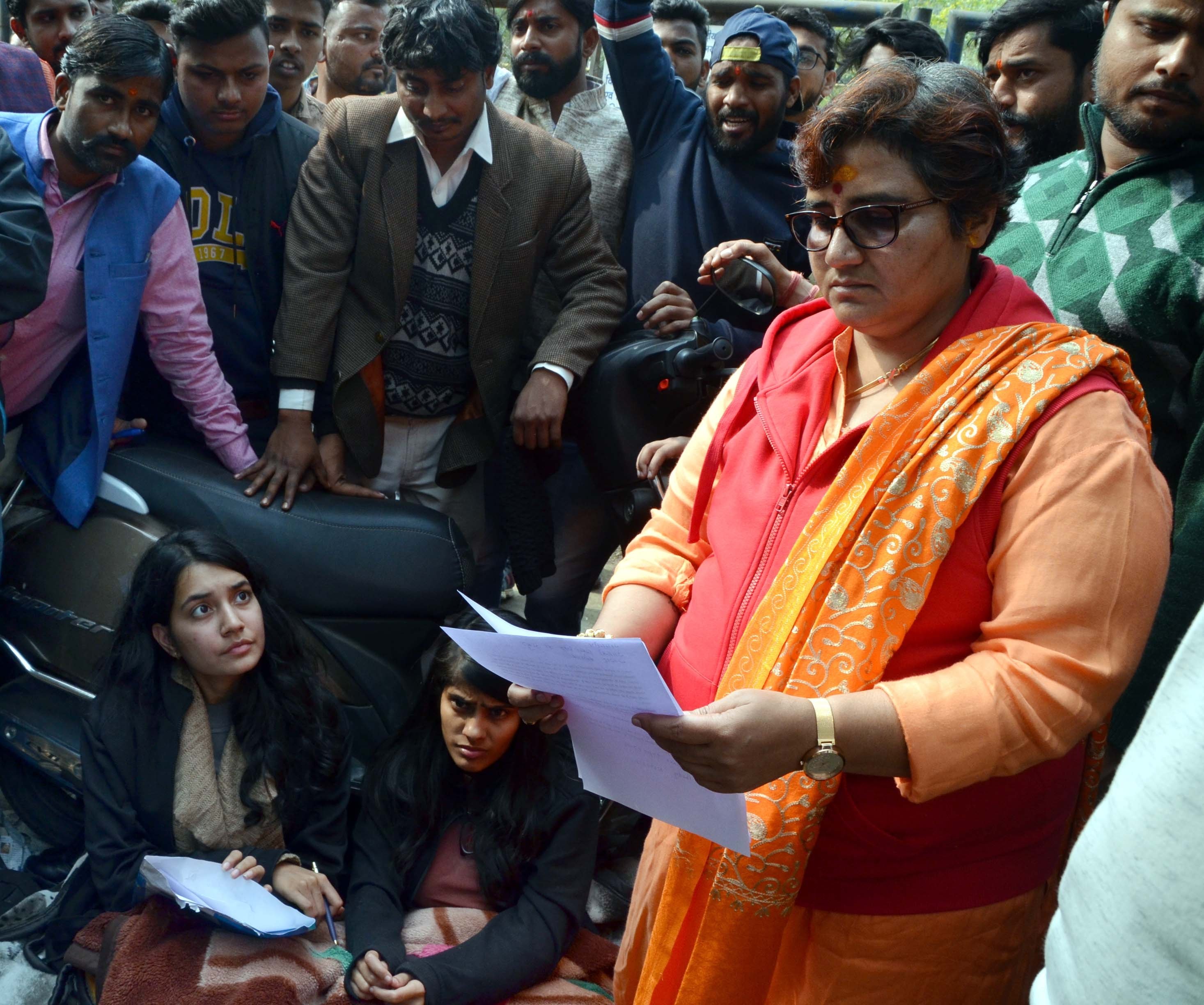 Bhopal: Appoint PSC selected professors for self finance courses, says Pragya Thakur - Vimarsana News