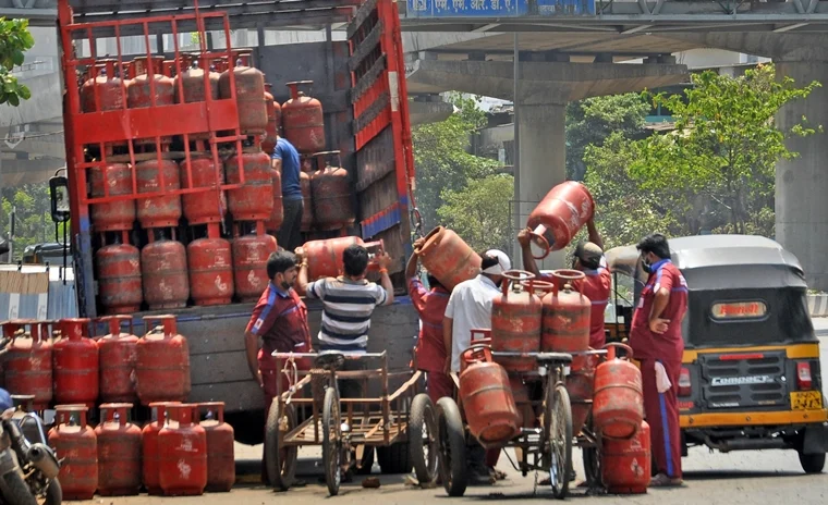 LPG cylinders will cost more  | Photo by BL Soni 
