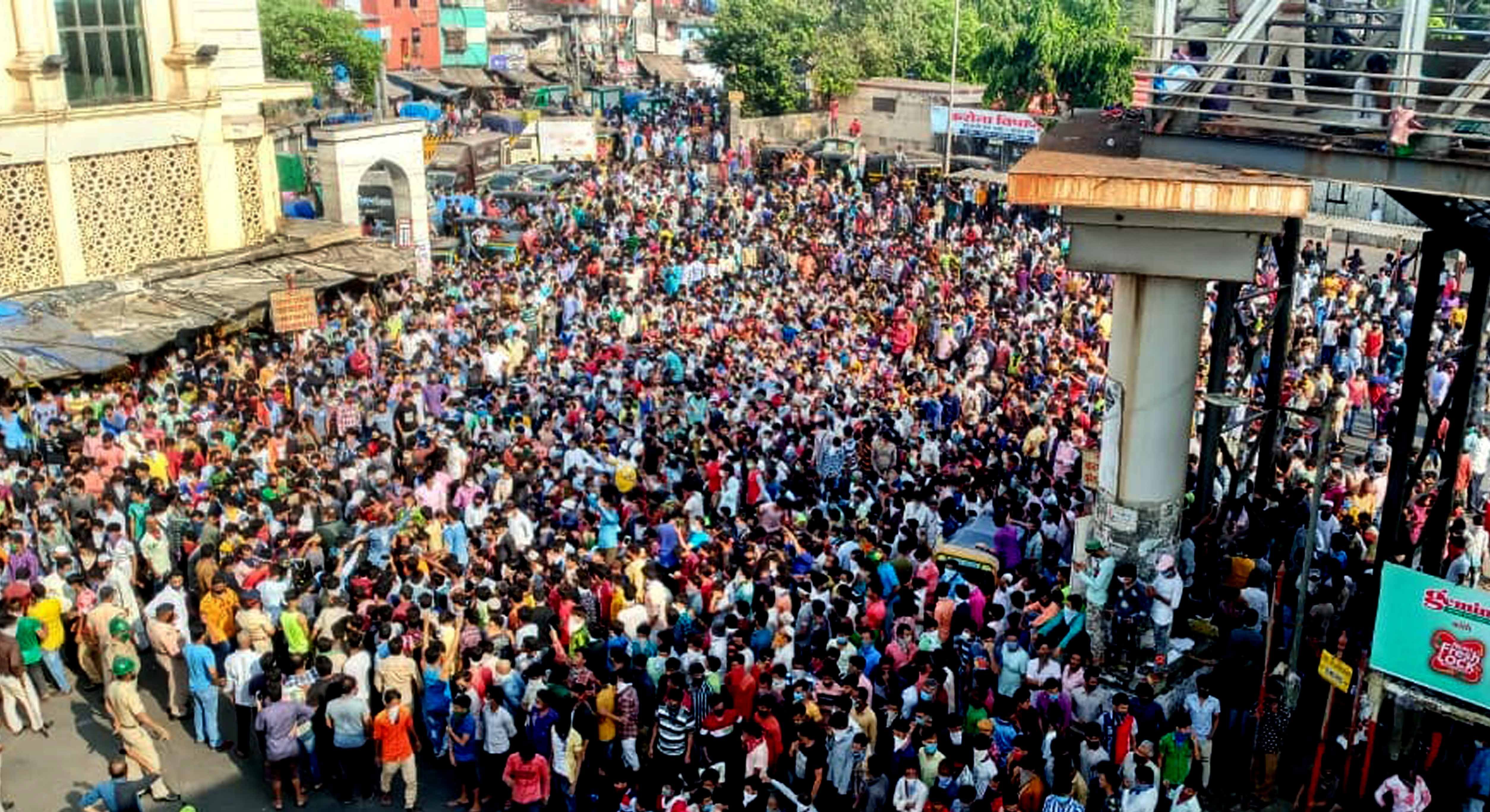 Coronavirus in Mumbai: Bandra mob gathered after rumour about food grains, dispersed after two-and-a-half hours