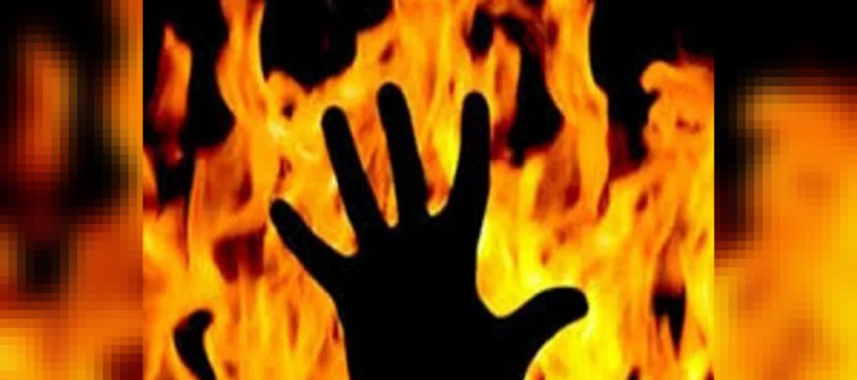 Man, who set self afire outside Supreme Court to draw attention to inaction in rape case on BSP MLA, succumbs - Vimarsana News