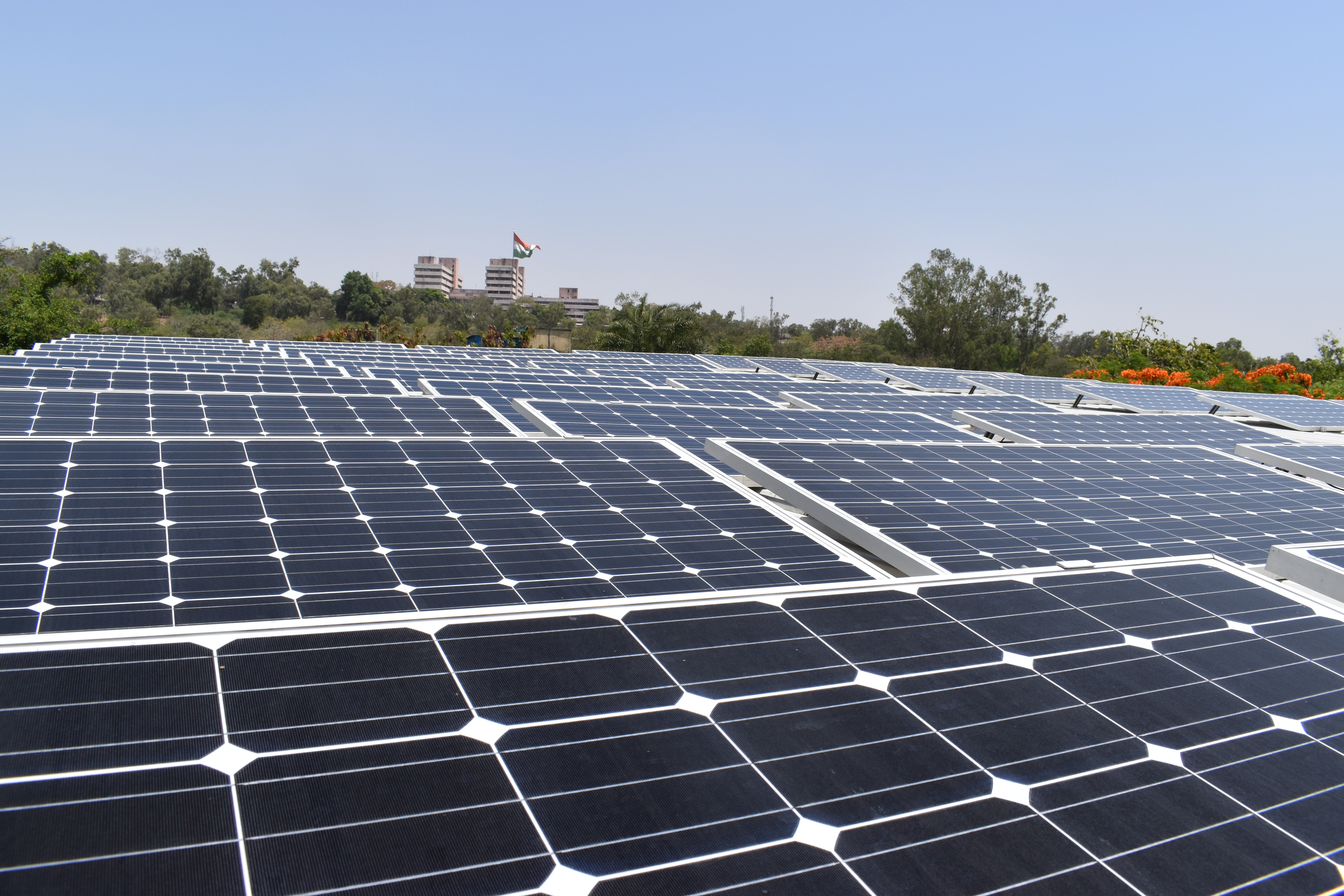 Bhopal: WCR saves over Rs 30 lakh from solar power plants - Vimarsana News