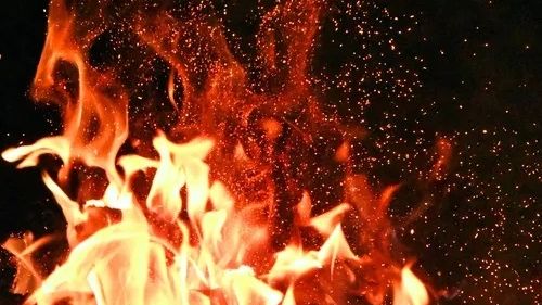 Fire breaks out at 4-storey building in Delhi, 22 rescued - Vimarsana News