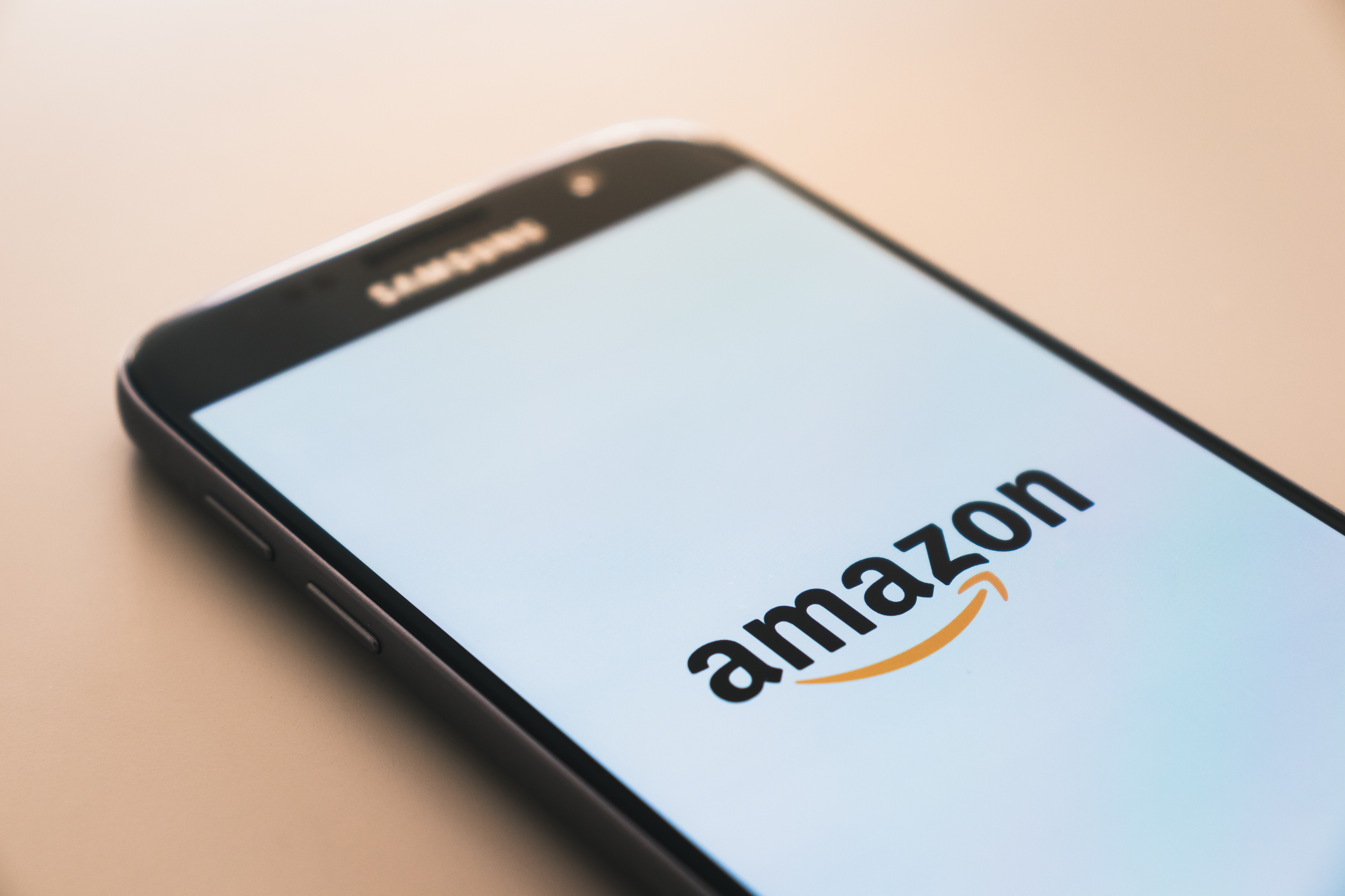 Amazon writes to Future Retail's independent directors alleging 'significant financial irregularities' - Vimarsana News