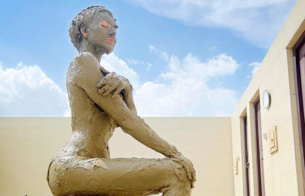 Urvashi rautela nude