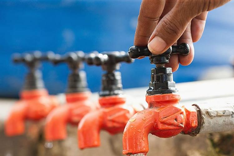 Indore: Water supply in 13 overhead tanks hit - Vimarsana News