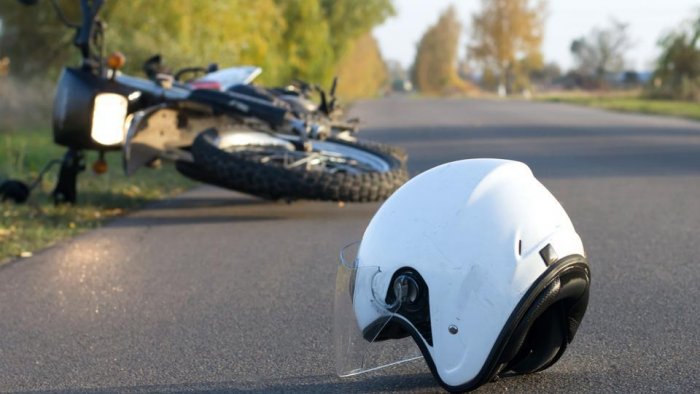 Bhopal: 28-yr-old bike rider dies after hit by two-wheeler - Vimarsana News