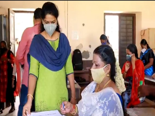 Kerala: 45-year-old specially-abled woman appears for Class 10 exam soon after wedding - Vimarsana News