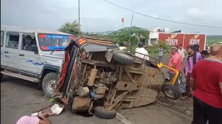 Madhya Pradesh: Five persons killed in road mishap in Rajgarh district - Vimarsana News