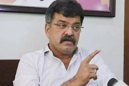 Mumbai: Jitendra Awhad reveals Sharad Pawar's 'state secret', Congress scowls, BJP rattled - Vimarsana News