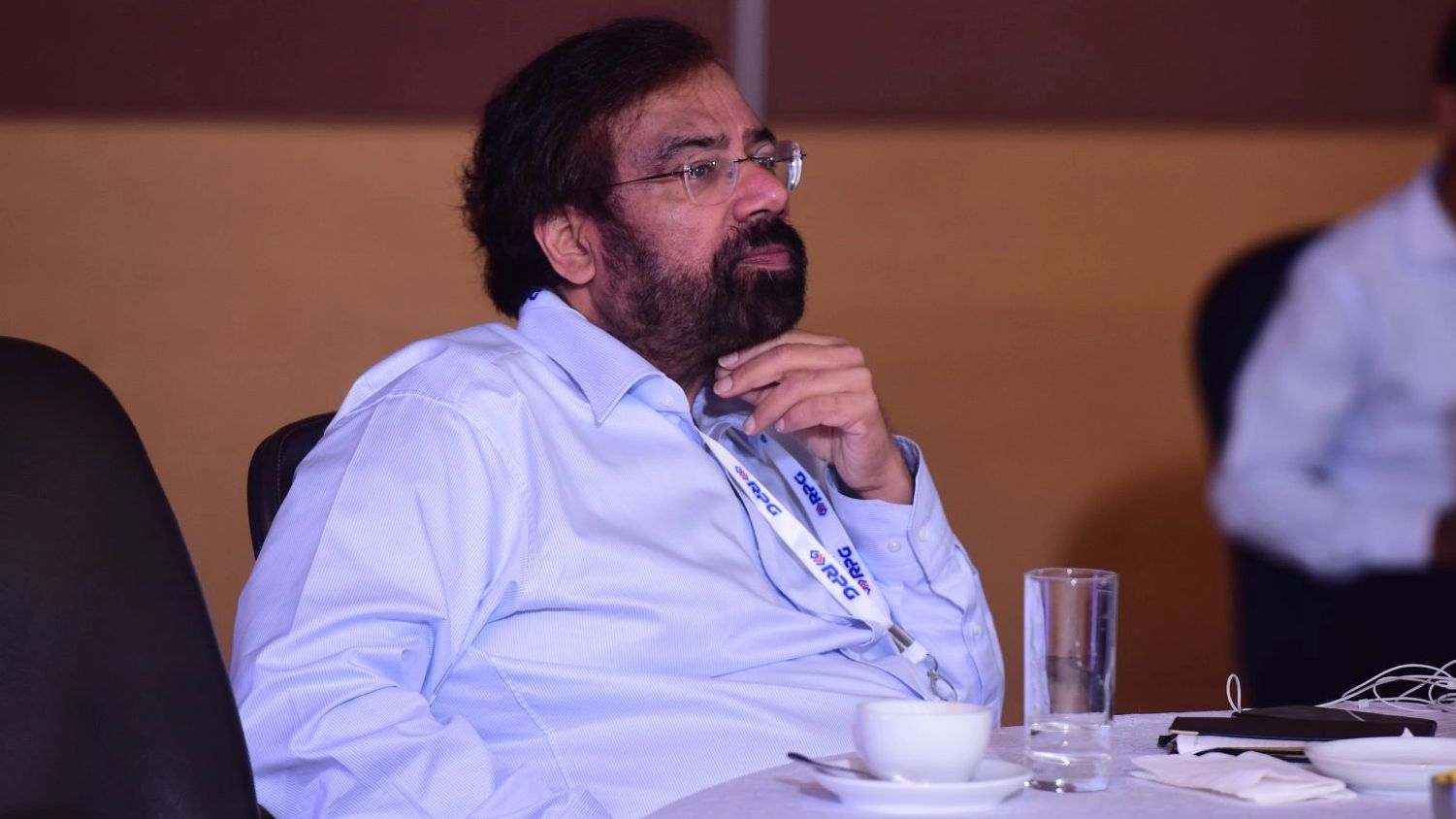 Billionaire Harsh Goenka's hilarious tweet on launching new food delivery service leaves Twitterati in splits - Vimarsana News