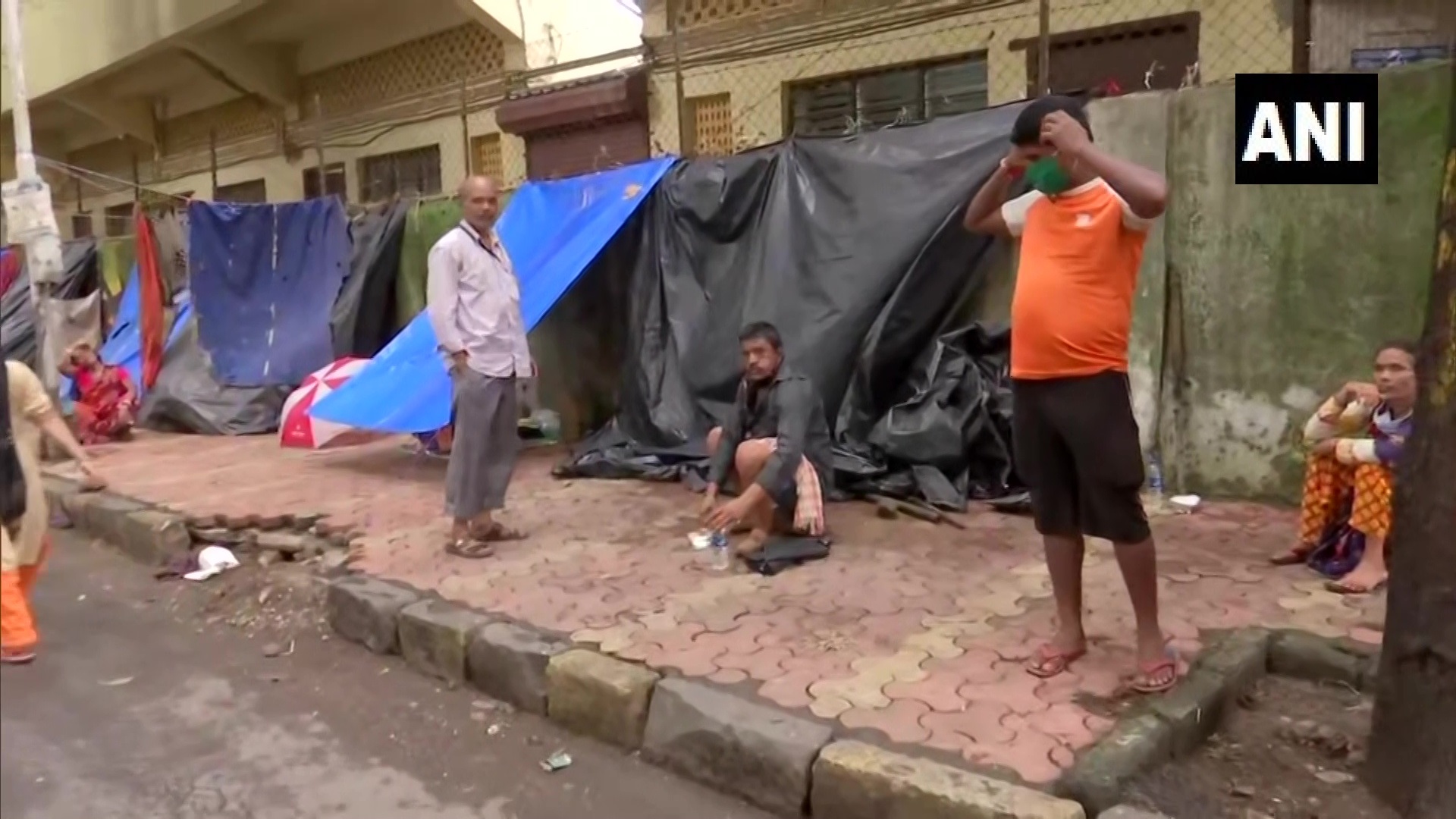Photos: Lack of funds forces cancer patients, their attendants to live in temporary shelters outside Mumbai's Tata Memorial hospital  | ANI