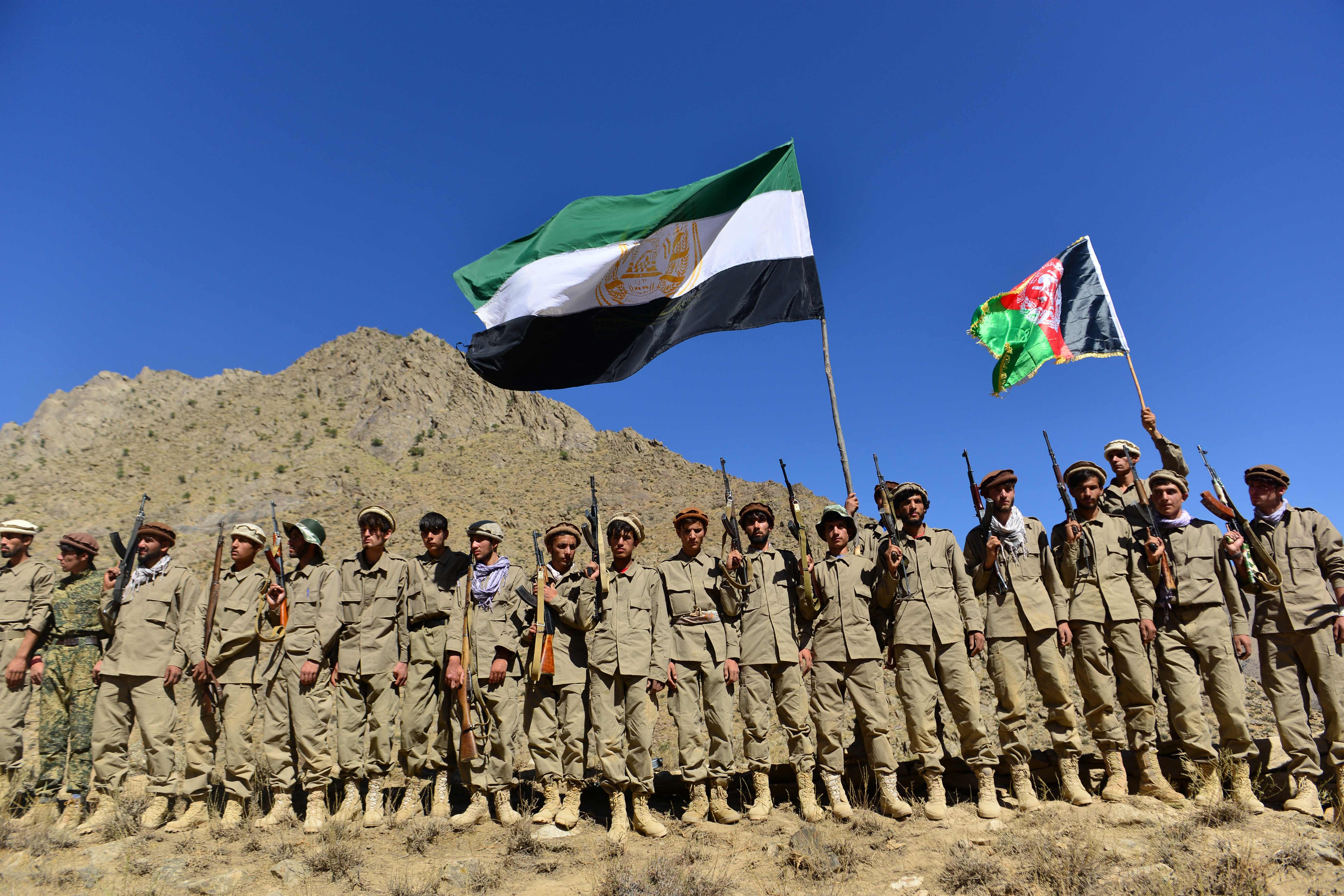 Afghan resistance movement and anti-Taliban uprising forces take part in a military training at Malimah area of Dara district in Panjshir province on September 2, 2021 | Photo: AFP
