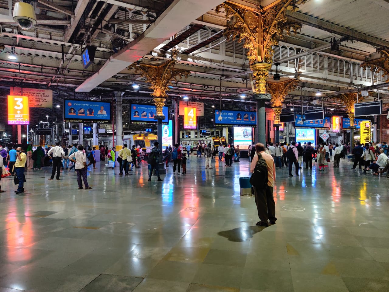 Good News! Central Railway reverts platform ticket price to Rs 10 at CSMT, LTT and 4 other stations - Vimarsana News