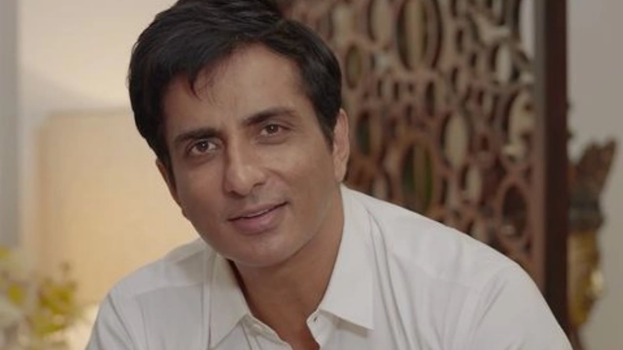 Punjab Elections 2022: Case lodged against actor Sonu Sood for violation of Model Code of Conduct - Vimarsana News