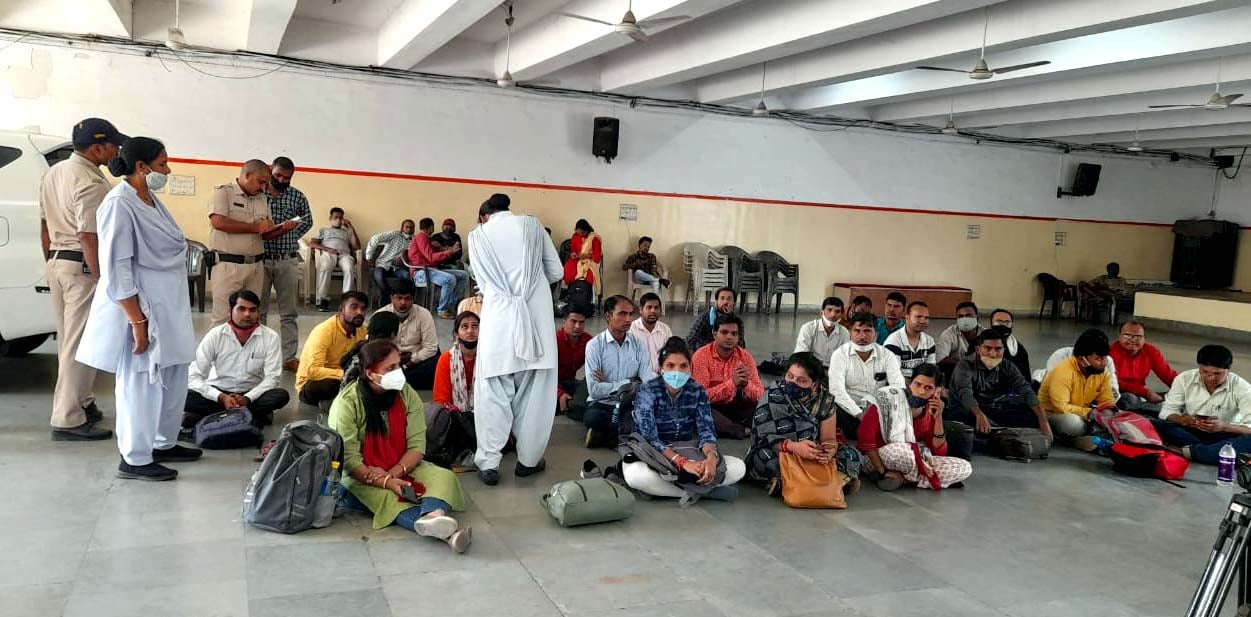 Bhopal: Rejected teachers stage sit-in at BJP office, demand joining letters - Vimarsana News