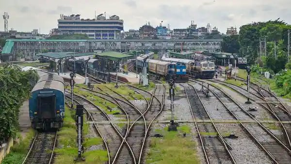 Western Railway to run festival special trains between Pune and Bhagat Ki Kothi; check details here - Vimarsana News