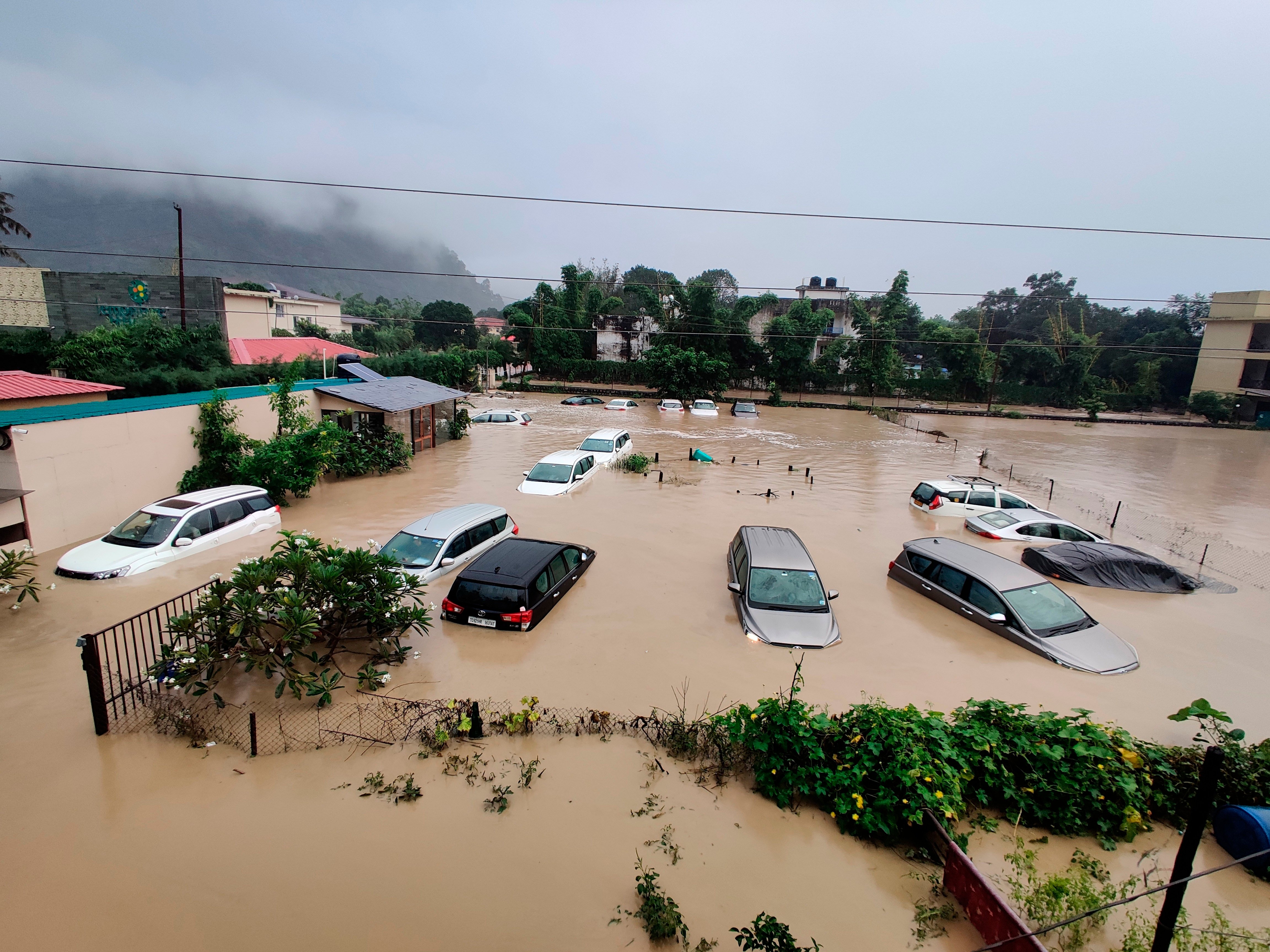 Uttarakhand: 34 killed, hundreds rescued after torrential rain trigger floods; Nainital cut off - Vimarsana News