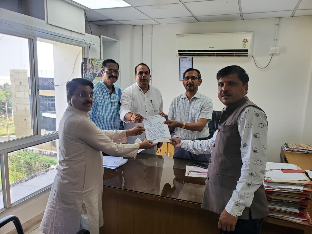 MP Assembly bypolls: BJP seeks action against Jobat Congress candidate over poll code violation - Vimarsana News