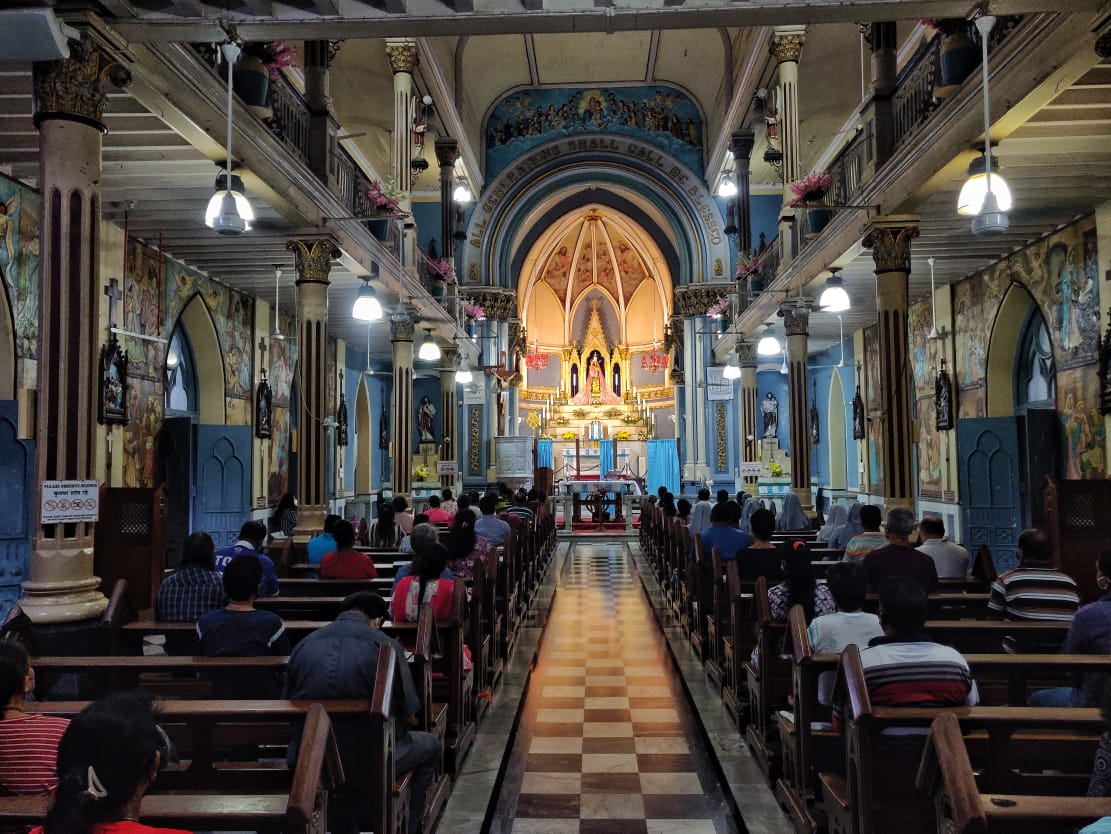 Catholics call for holy communion inside the church - Vimarsana News