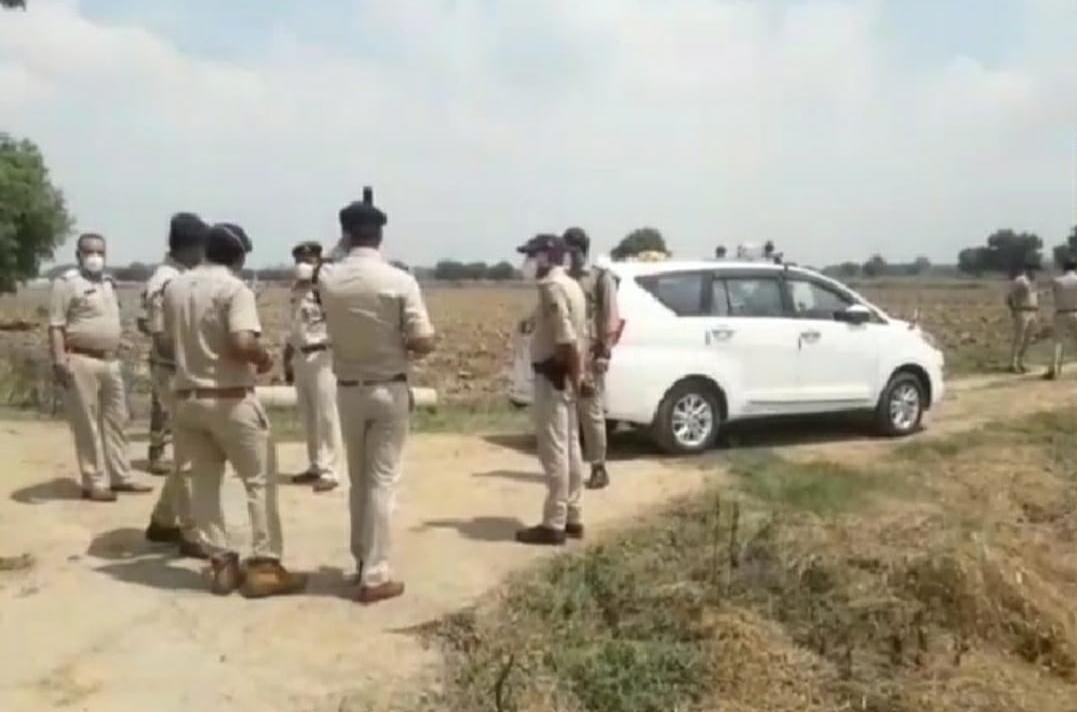 Madhya Pradesh: Timber mafia attacks foerst guard in Utila forest - Vimarsana News
