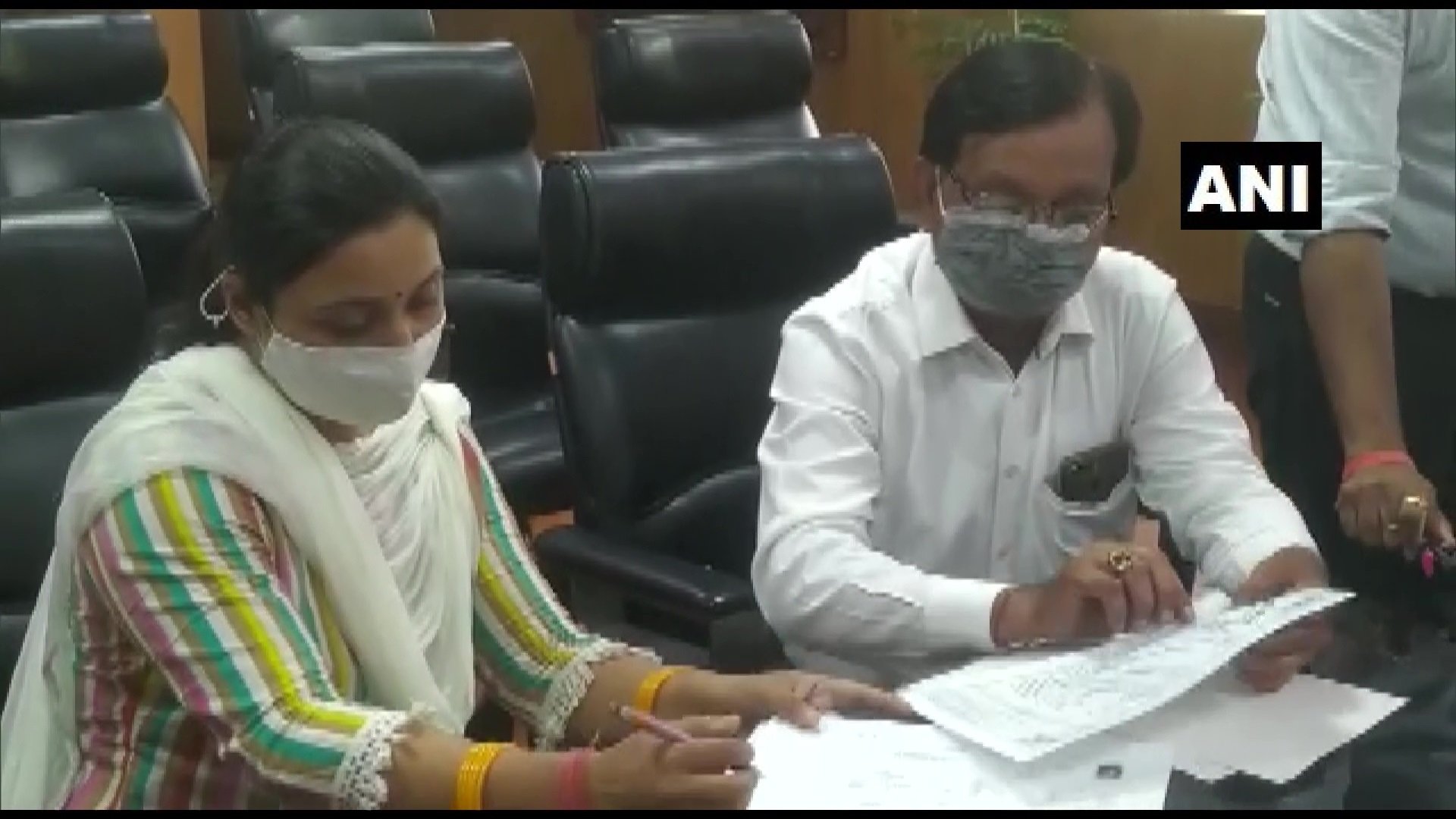 'Transfer case to Kanpur': Widow of businessman killed in Gorakhpur raid joins duty as OSD - Vimarsana News
