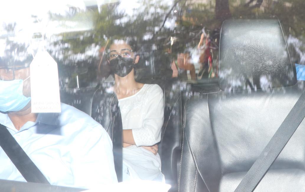 Mumbai: Ananya Panday leaves for NCB office after summons in connection with drugs seizure case - Vimarsana News