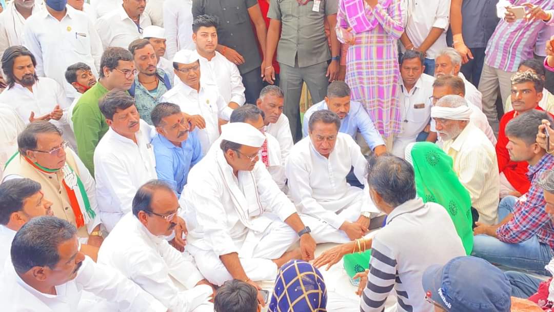 Madhya Pradesh: Former CM Kamal Nath visits Mundi, meets deceased Ankshash kin - Vimarsana News