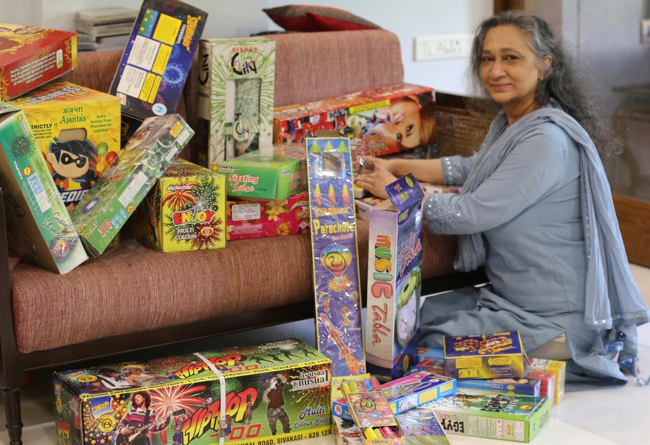 Mumbai: NGO Awaaz Foundation sees red over 'Green Crackers' - Vimarsana News